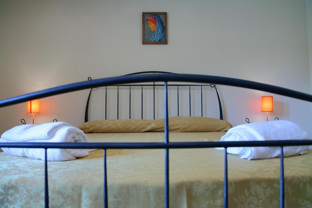 ซิเกลิออส อพาร์ตเมนต์ Aparthotel เชฟาลู ภายนอก รูปภาพ